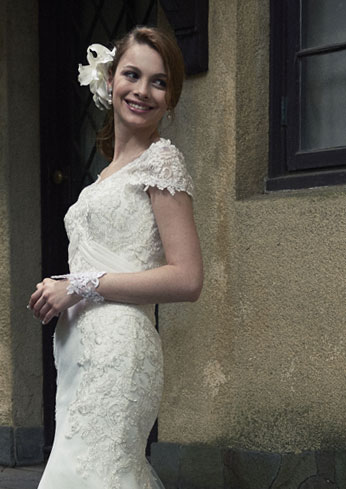 WEDDING DRESS - RENTAL